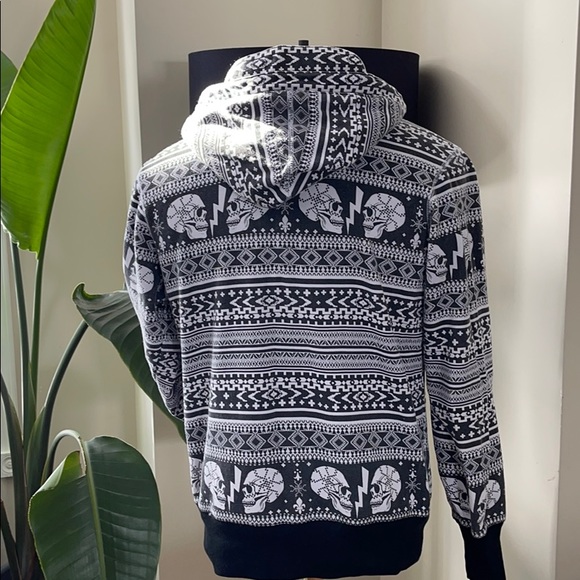 Zip up skull hoodie - Picture 2 of 6